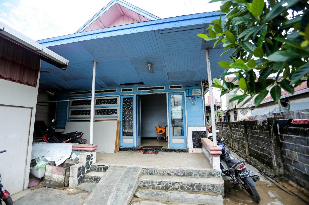 Oyo 2197 Pulau Laut Guest House Banjarmasin  Buitenkant foto