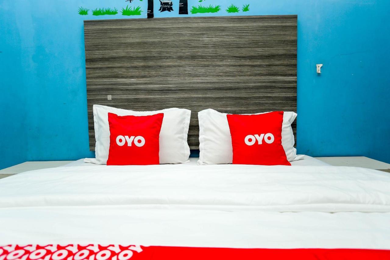 Oyo 2197 Pulau Laut Guest House Banjarmasin  Buitenkant foto